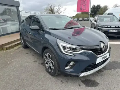 Photo 11 Renault Captur  E-Tech full hybrid 145