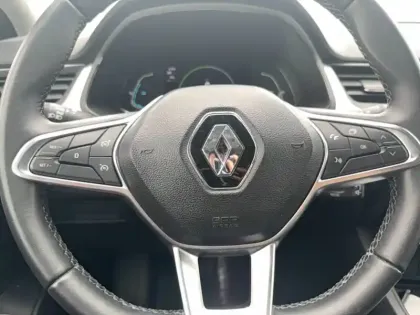 Photo 7 Renault Captur  E-Tech full hybrid 145