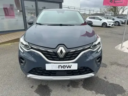Photo 10 Renault Captur  E-Tech full hybrid 145