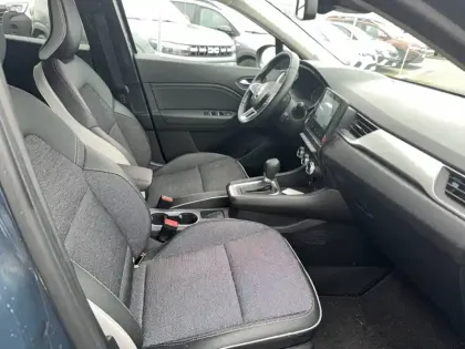 Photo 15 Renault Captur  E-Tech full hybrid 145