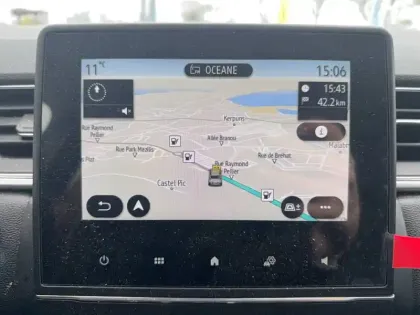 Photo 8 Renault Captur  E-Tech full hybrid 145