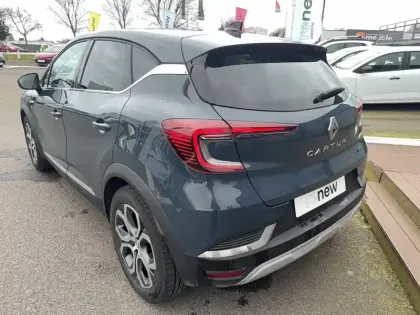 Photo 19 Renault Captur  E-Tech full hybrid 145