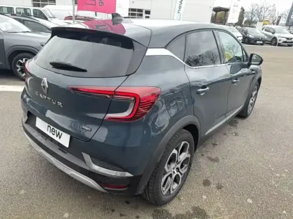 Photo 17 Renault Captur  E-Tech full hybrid 145