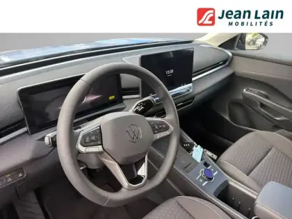 Photo 10 Volkswagen T-roc  1.5 eTSI EVO2 Hybrid 116 ch DSG7