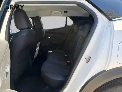 Photo 30 Peugeot 2008  BlueHDi 110 S&S BVM6