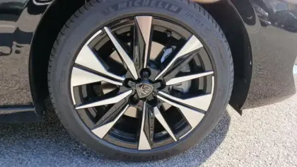 Photo 12 Peugeot 308  Hybrid 145 e-DCS6