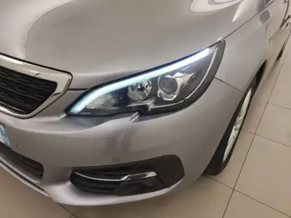 Photo 35 Peugeot 308  BlueHDi 130ch S&S BVM6