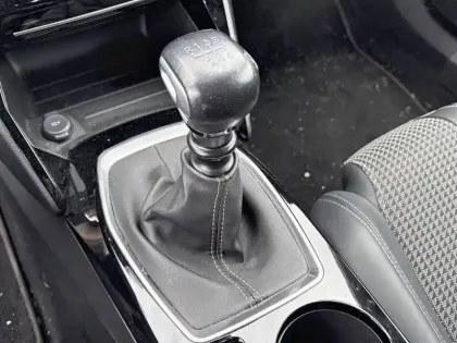 Photo 35 Peugeot 2008 Gén. II Ph1 NG GT 5