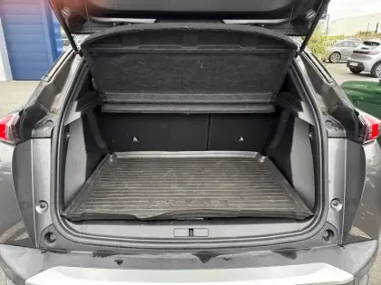 Photo 27 Peugeot 2008 Gén. II Ph1 NG GT 5