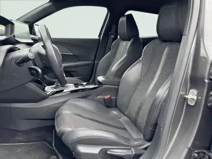 Photo 32 Peugeot 2008 Gén. II Ph1 NG GT 5