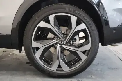 Photo 8 Renault Austral Gén. I (HHN) Ph1 Iconic esprit Alpine 5