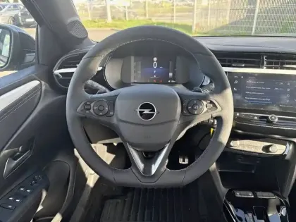 Photo 32 Opel Corsa  1.2 Turbo Hybrid 110 ch e-DCT6