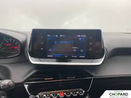 Photo 127 Peugeot 2008  PureTech 130 S&S BVM6