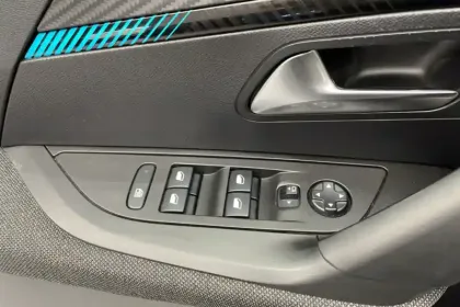 Photo 111 Peugeot 2008 Gén. II Ph1 NG Style 5