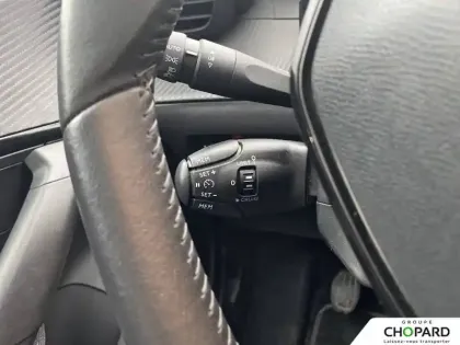 Photo 134 Peugeot 2008  PureTech 130 S&S BVM6