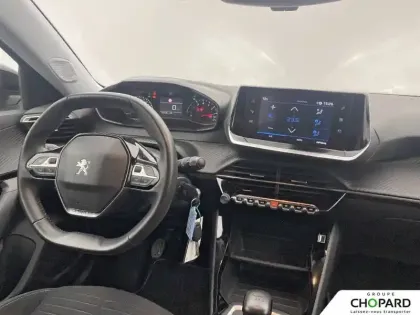 Photo 115 Peugeot 2008  PureTech 130 S&S BVM6