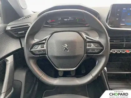 Photo 129 Peugeot 2008  PureTech 130 S&S BVM6