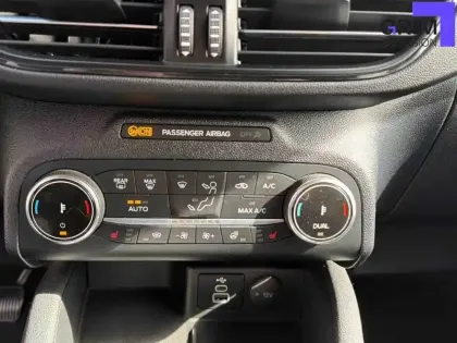 Photo 82 Ford Kuga  2.5 Duratec 190 ch FlexiFuel FHEV E85 Powershift