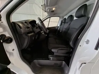 Photo 25 Renault Trafic  FGN L1H1 1000 KG DCI 120