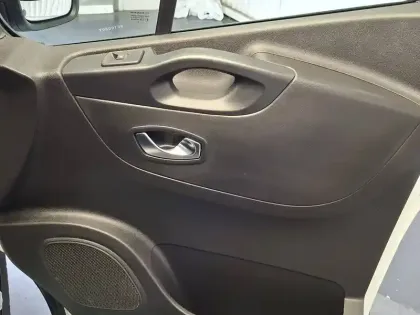 Photo 15 Renault Trafic  FGN L1H1 1000 KG DCI 120