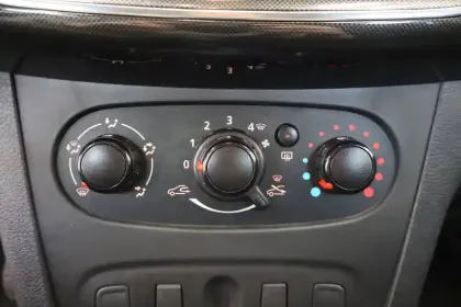 Photo 25 Dacia Sandero Gén. II (B52) Ph2 Ambiance 5