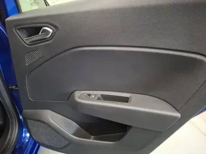 Photo 18 Renault Clio Gén. V (BJA) Ph1 NG Evolution 5