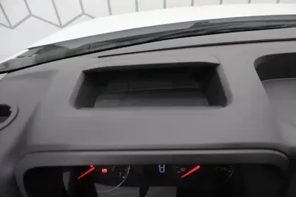 Photo 51 Renault Master  FGN TRAC F3500 L3H3 BLUE DCI 135