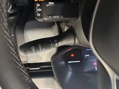 Photo 30 Renault Clio  E-Tech full hybrid 145