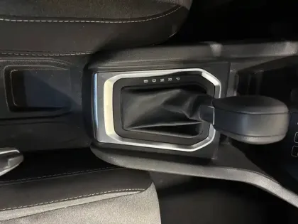 Photo 42 Renault Clio  E-Tech full hybrid 145