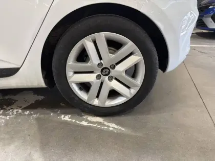 Photo 7 Renault Clio  E-Tech full hybrid 145