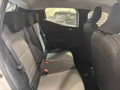 Photo 17 Renault Clio  E-Tech full hybrid 145