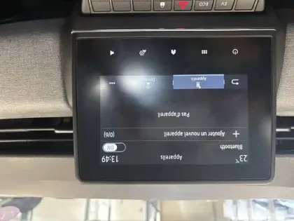 Photo 36 Renault Clio  E-Tech full hybrid 145