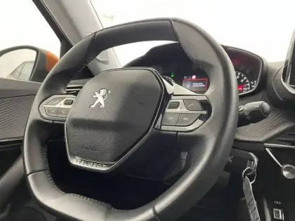 Photo 28 Peugeot 2008  PureTech 100 S&S BVM6