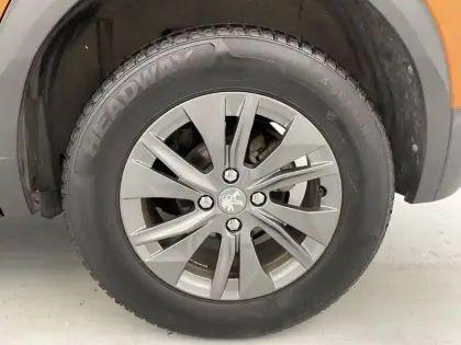 Photo 15 Peugeot 2008  PureTech 100 S&S BVM6