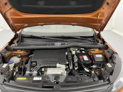 Photo 20 Peugeot 2008  PureTech 100 S&S BVM6