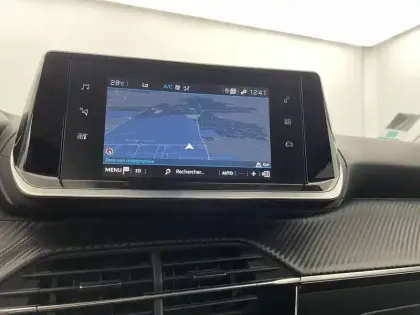 Photo 19 Peugeot 2008  PureTech 100 S&S BVM6