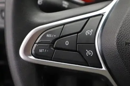 Photo 28 Renault Clio Gén. V (BJA) Ph1 Business 5