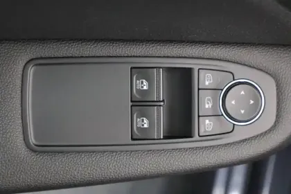 Photo 26 Renault Clio Gén. V (BJA) Ph1 Business 5