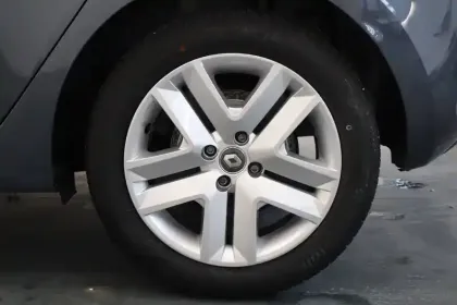 Photo 46 Renault Clio  Blue dCi 85