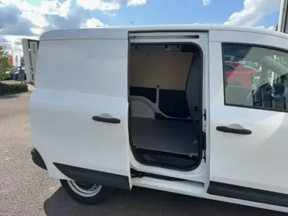 Photo 23 Renault Kangoo  VAN BLUE DCI 95