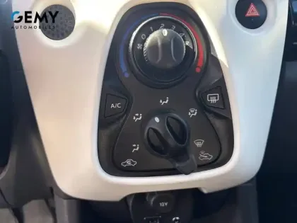 Photo 60 Peugeot 108  1.2 PureTech 82ch BVM5