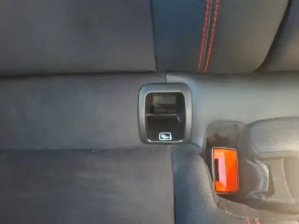 Photo 48 Mercedes GLA  200 d 8G-DCT