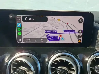 Photo 14 Mercedes GLA  200 d 8G-DCT