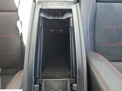 Photo 20 Mercedes GLA  200 d 8G-DCT