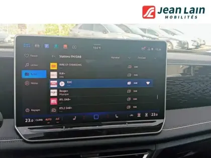 Photo 15 Volkswagen Tiguan  1.5 eTSI 150ch DSG7