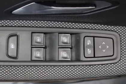 Photo 35 Dacia Sandero Gén. II (B52) Ph2 NG Stepway 5