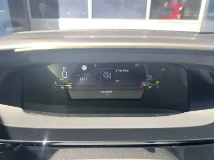 Photo 17 Peugeot 408  Hybrid 145 e-DCS6