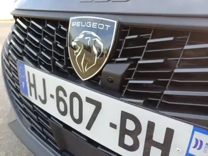 Photo 17 Peugeot 208  Electrique 54 kWh 156ch