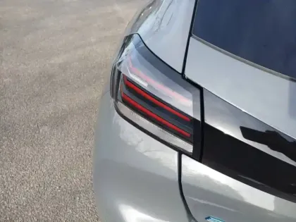 Photo 16 Peugeot 208  Electrique 54 kWh 156ch