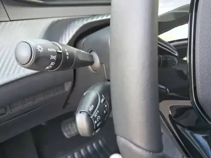 Photo 11 Peugeot 208  Hybrid 110 ch e-DCS6